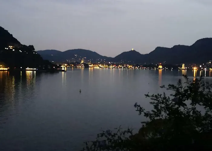 Lakeviewcabin 住宿加早餐酒店 3*